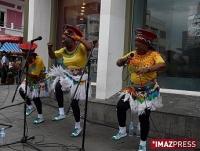 Les Mahotella Queens dans le carré piéton