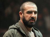 Nouveau buzz pour Cantona