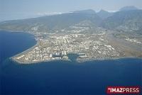 Le Port  la ville qui «descend vers la mer»