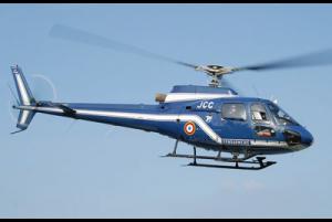 L'hélicoptère de la gendarmerie au hangar