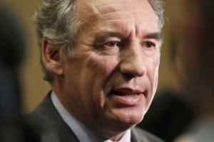 François Bayrou annonce sa candidature à la présidentielle