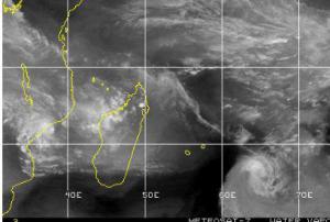 Ethel à 850 Km et Funso à 1865 Km de la Réunion