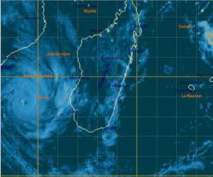 Le cyclone tropical Funso à 1710 Km des côtes réunionnaises