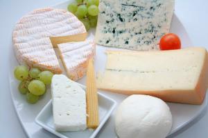 Fromages sources de calcium - Les os et les dents ont besoin de calcium