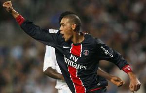 Hoarau et le PSG font chuter l'OM